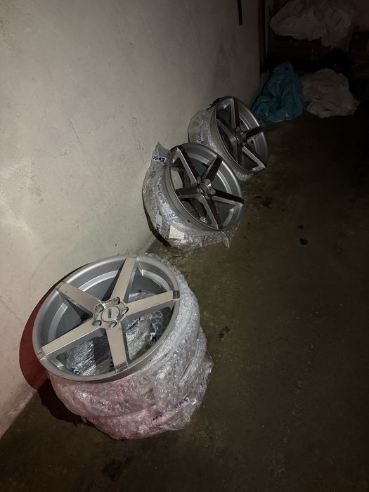 Продавам джанти за бмв 20 ки!