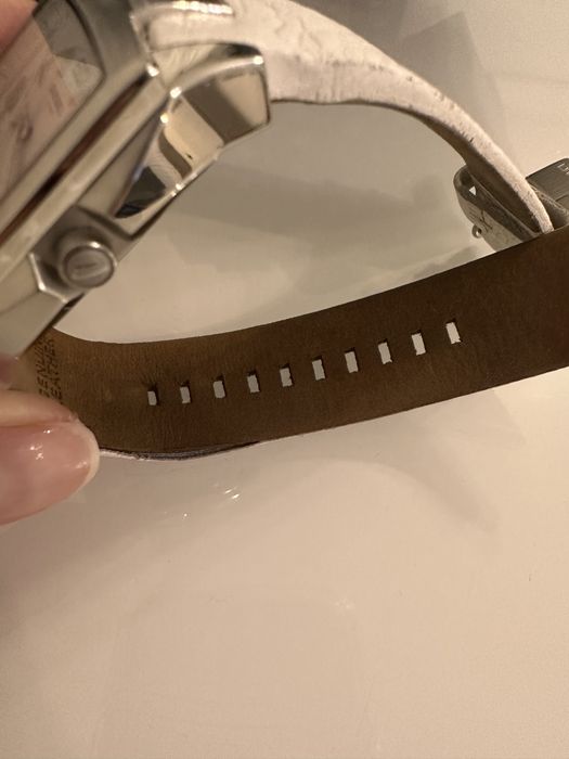 Продам женские часы Diesel