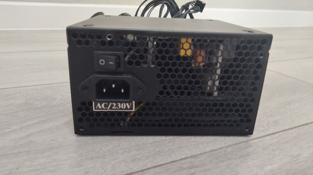 Блок питания WINTEK WT-600