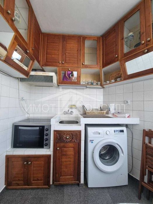 Дава се под наем Тристаен апартамент в Велико Търново, Колю Фичето - 60 кв.м за 255 € - Снимка #4