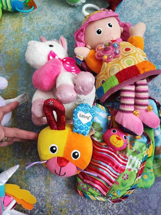 8 seturi  cu cite 4 jucarii lamaze si alte firme