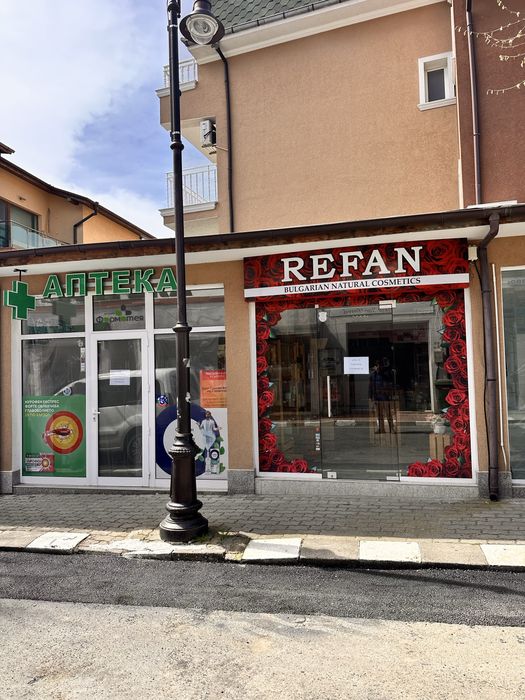 Помещение под наем в Свети Влас на централната търговска улица