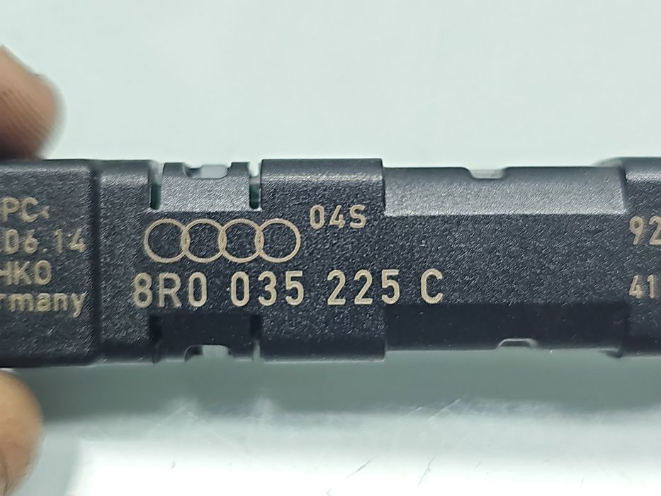 Amplificator antena AUDI Q5 (8RB) [Fabr 2008-2016] 8R0035225C