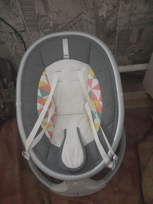 Продам шезлонг .