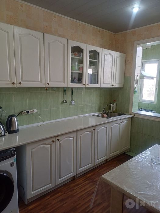 Метро Космонавтов, Метро Ойбек  продаю квартиру!В ипотеку можно купить
