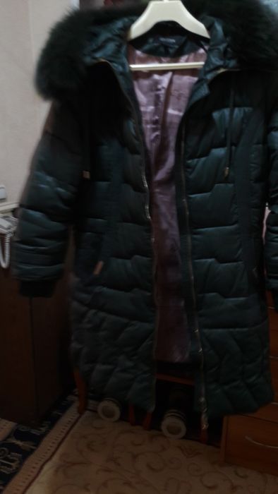 Куртка женская с натуральным мехом на капюшоне