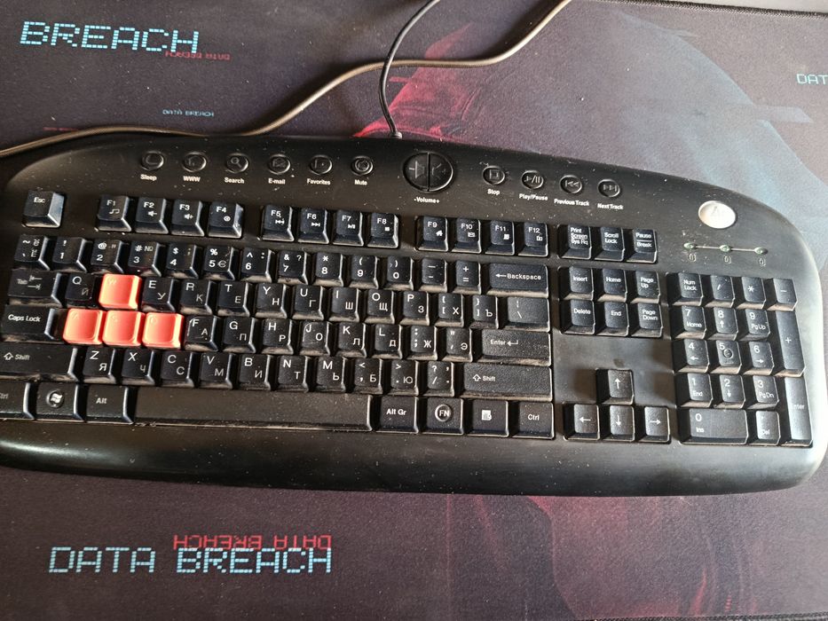 X7 kalaviyatura sotiladi