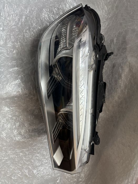 Десен фар BMW X5 F15 биксенон /лед x6/f16