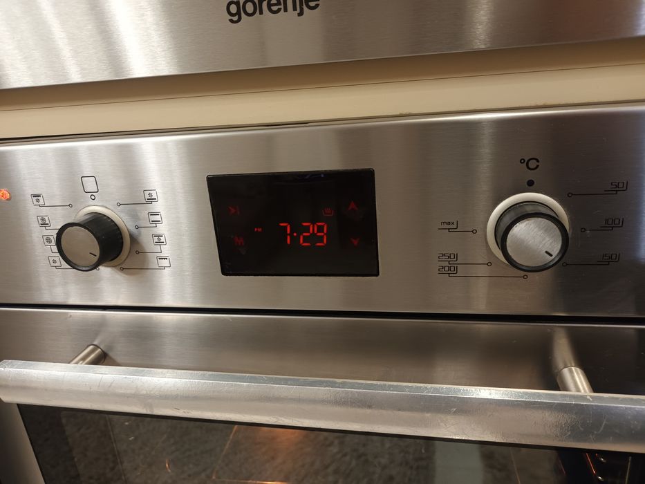 Фурна за вграждане Пирамис +керамични котлони