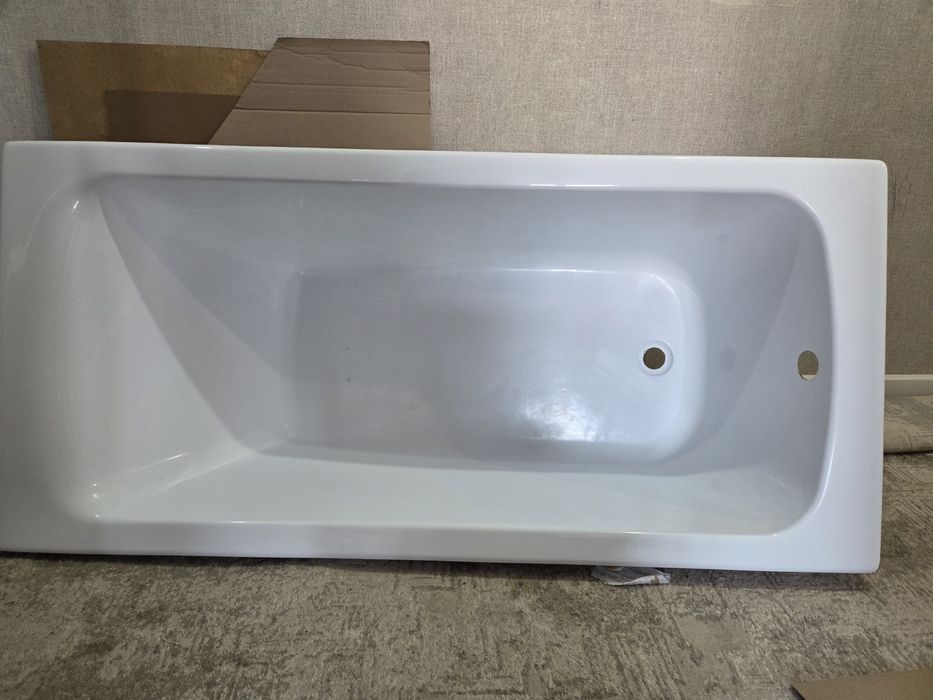 Бу акриловый ванна