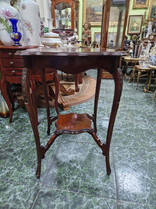 Антикварна английска Едуардинска махагонова масичка