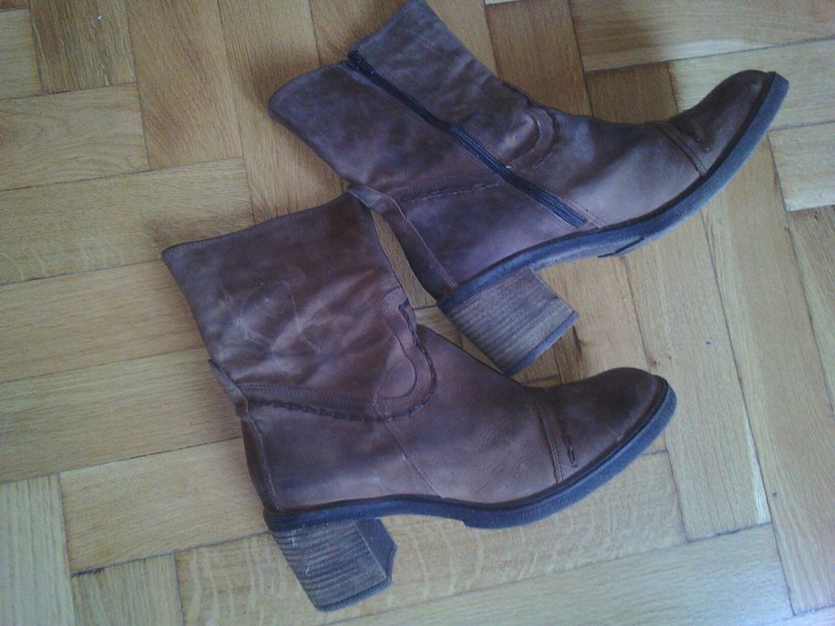 Cizme NOI, elegante, din piele de calitate !