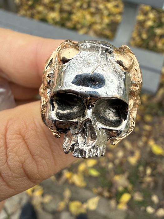 Inel aur 18 k  craniu Memento Mori Skull Italia designer Vlad Glynin
