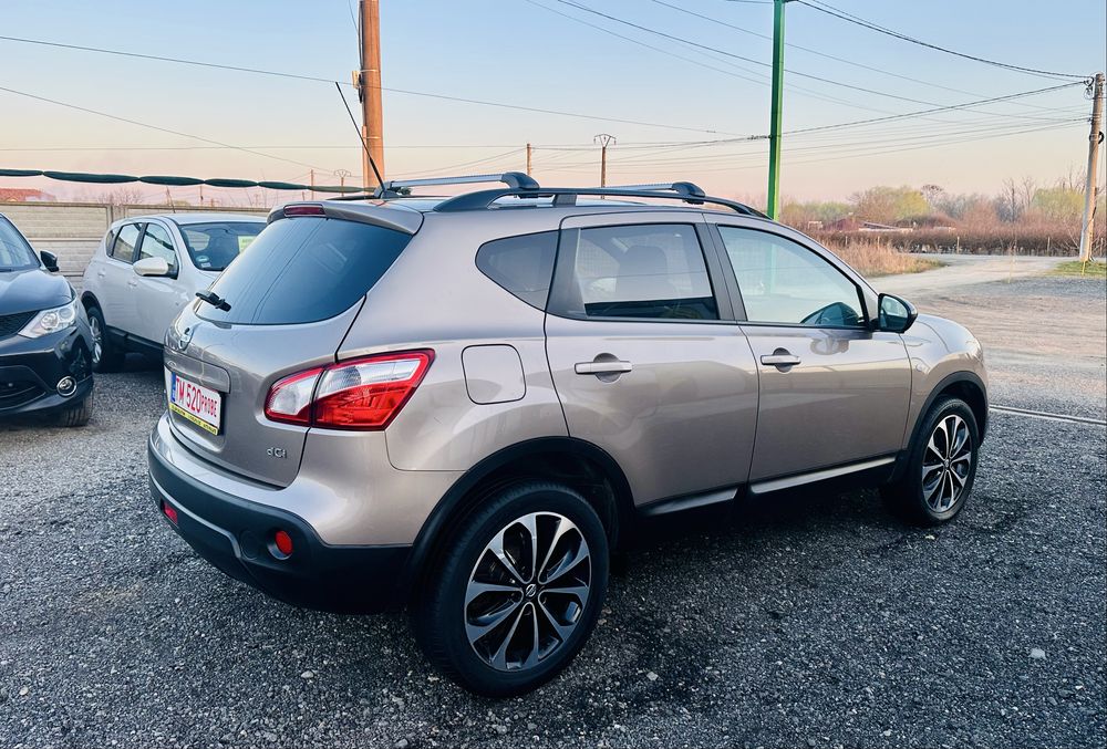 Vand Nissan Qashqai 1.6dCi - 4X4 - 2013 decembrie euro 5