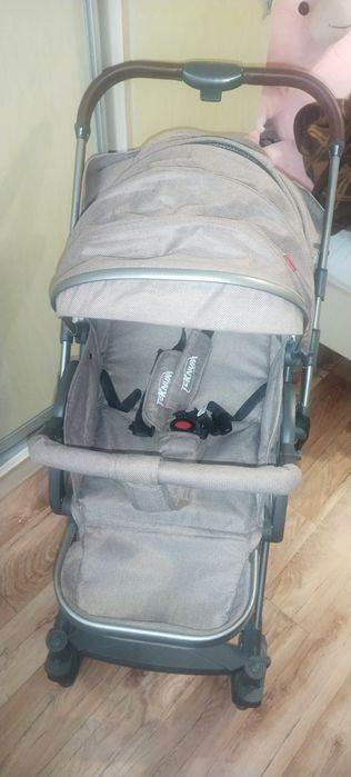 Продам детскую коляску