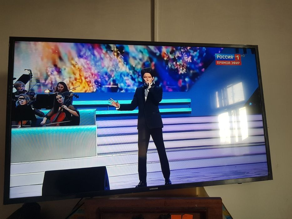 Продам samsung smart TV