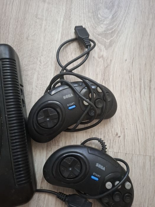 Consolă Sega pentru piese/restaurare