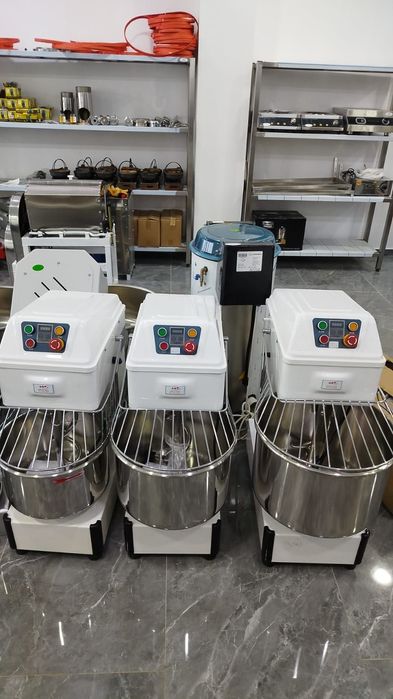 Тестомес тестораскатка спиральный Тестомес для пекарня