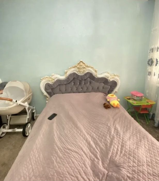 Срочно продам  4-х квартиру
