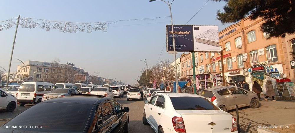 Andijonda bilbordlarda reklama