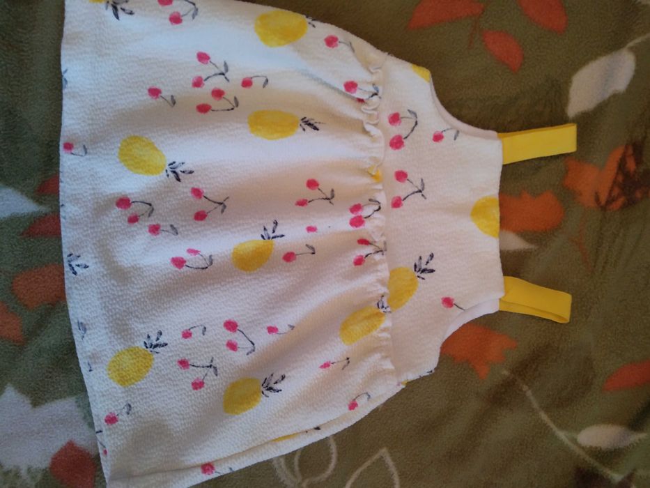 Продавам бебешка рокля Зара