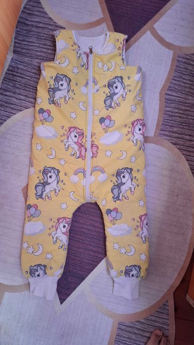 Дрешки за момиче