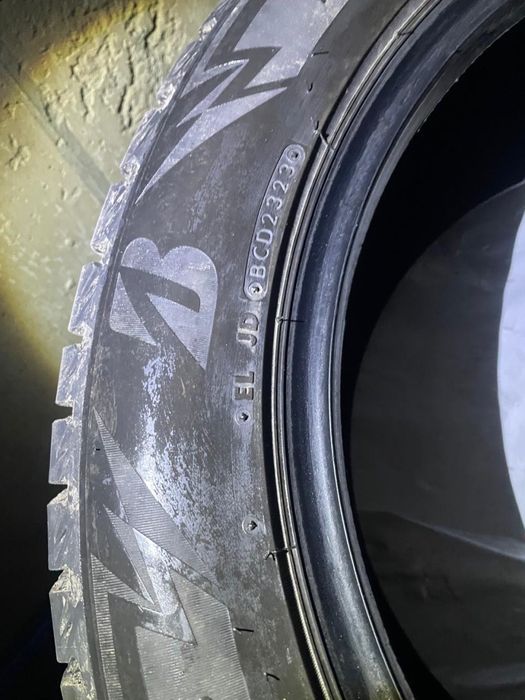 Зимние шины Bridgestone