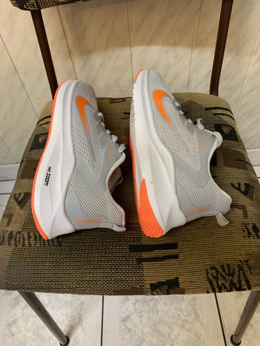 Adidas Nike Zoom noi