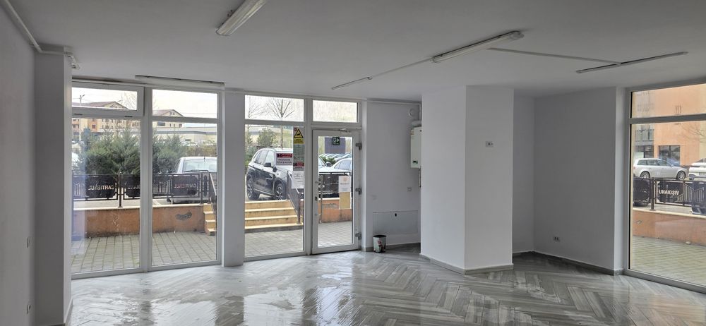 Spațiu comercial vitrină colț + terasă mare, cartier Visoianu