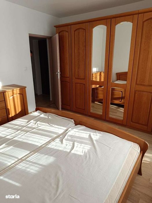 Apartament 4 camere etaj 1 , C.Moldovei