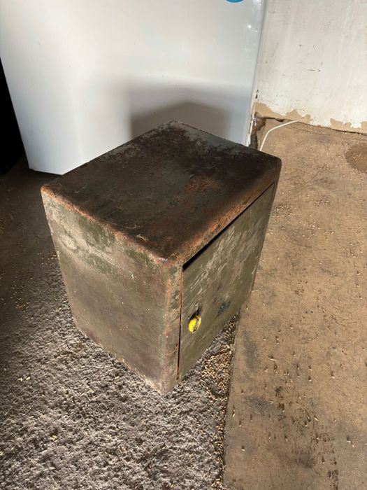 Продам ящик.