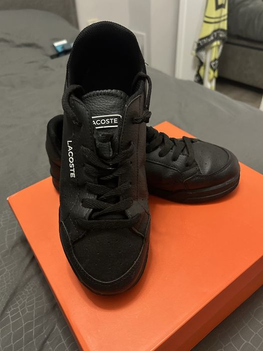 Lacoste обувки