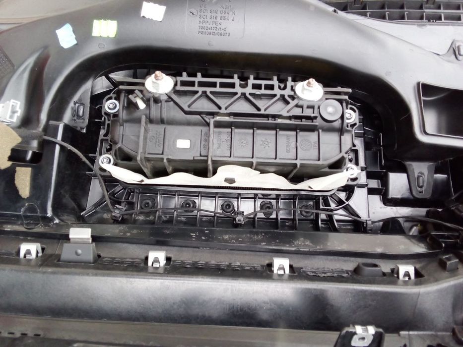 Арматурно табло Фолксваген Пасат Б7 VOLKSWAGEN Passat B7