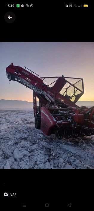 Свеклоуборчный комбайн