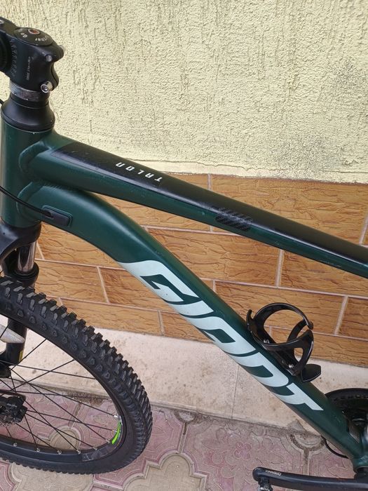 Giant 27,5 цола    .