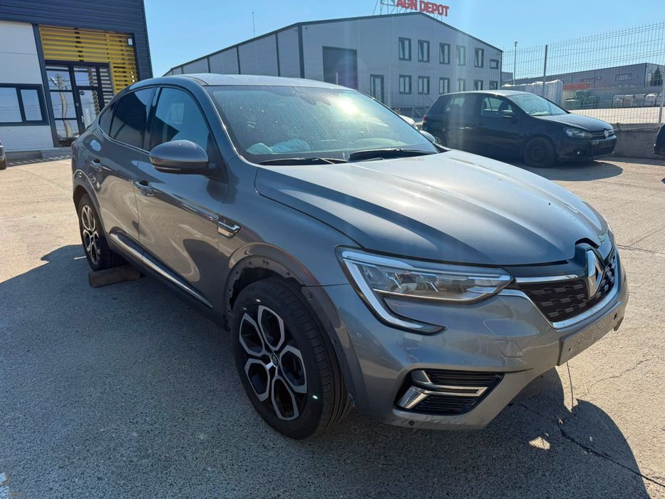 Dezmembrez Renault Arkana 2021 gri tekad 1.6 E-Tech Hybrid H4MC632 volan stanga