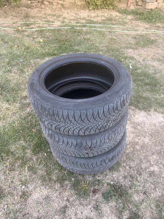 3 броя всесезонни автомобилни гуми 225/50R17