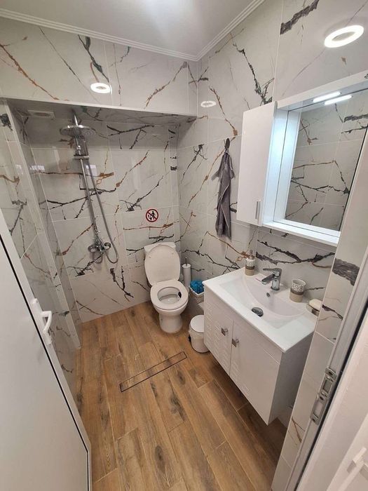 Дава се под наем Тристаен апартамент в София, Зона Б-19 - 90 кв.м за 120 € - Снимка #6