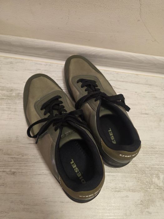 Маратонки Diesel номер 43