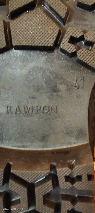 Продам берцы с мехом