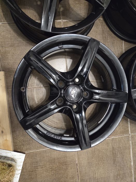 Jante Alutec Germania. 5x114,3 r16 ,bonus valve metalice negre.