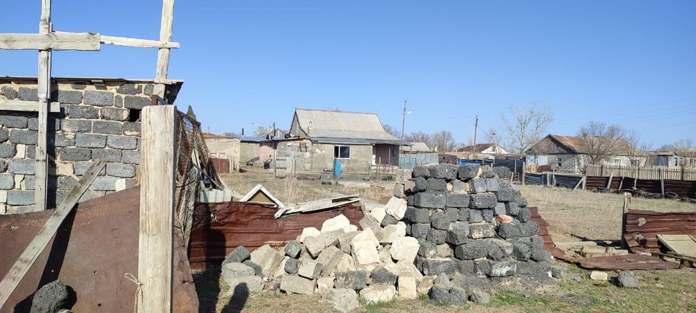 Продается дом в поселке Курылыс