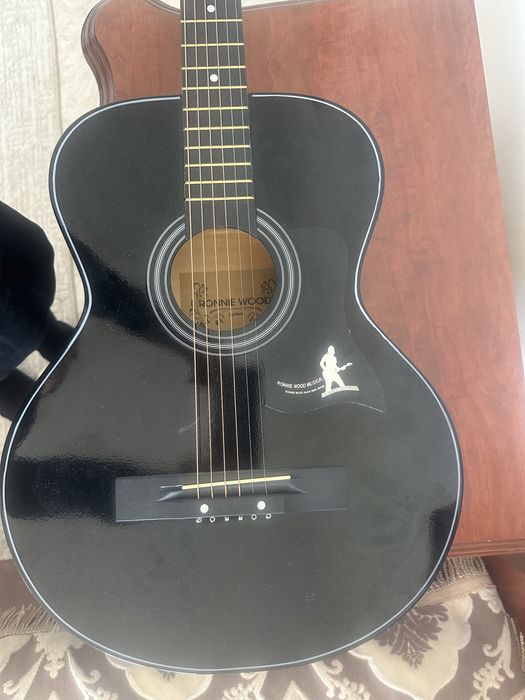 Гитара новая новая