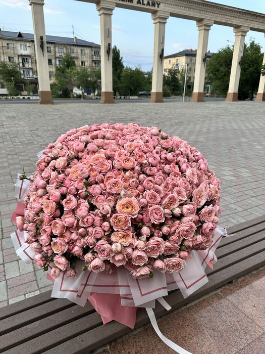 Продам гигантский свежий букет 50к