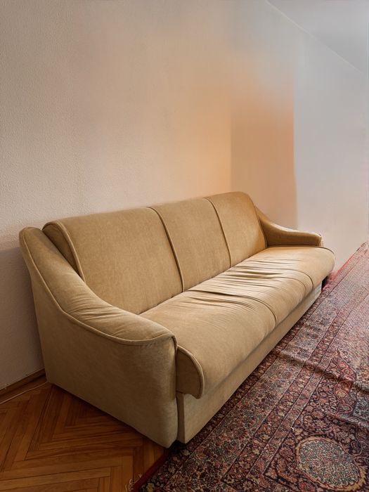 Set Canapea + 2 Fotolii – Bun de folosit, preț ok!