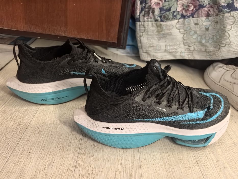 Продам Кроссовки