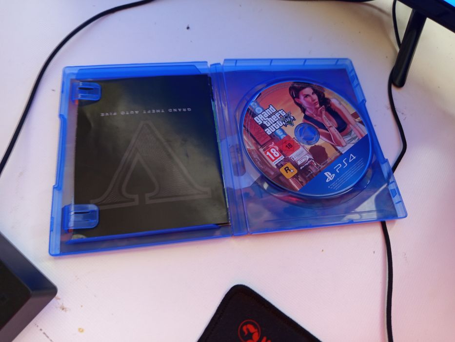 PlayStation 4 много запазен без никакви забекежки