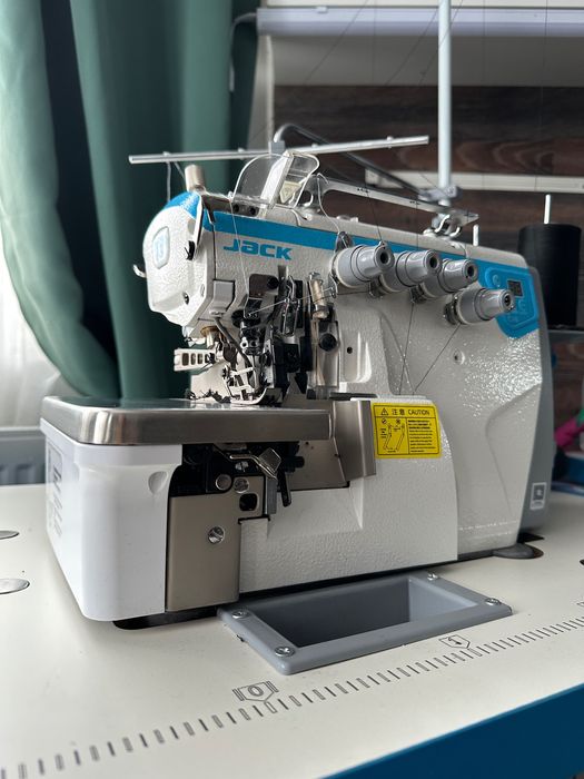 Servicii de Surfilat Profesionale - Pentru companii - Croitorie