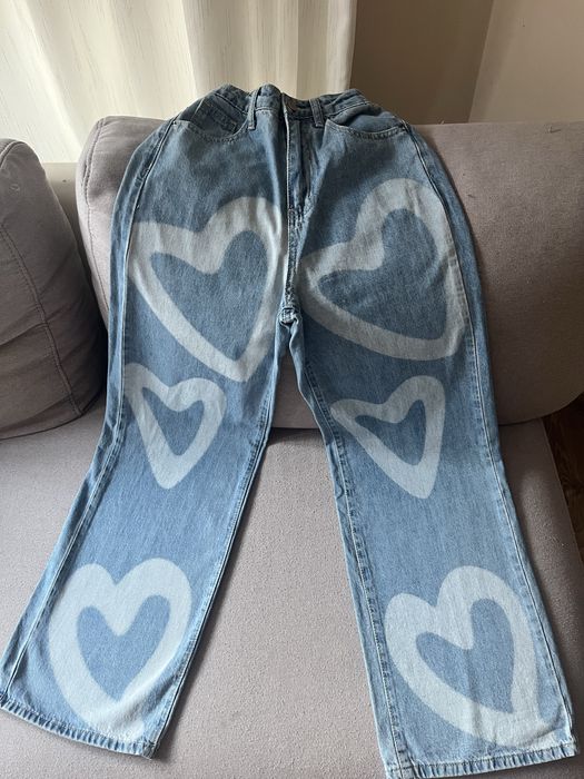 Сини дънки със сърца