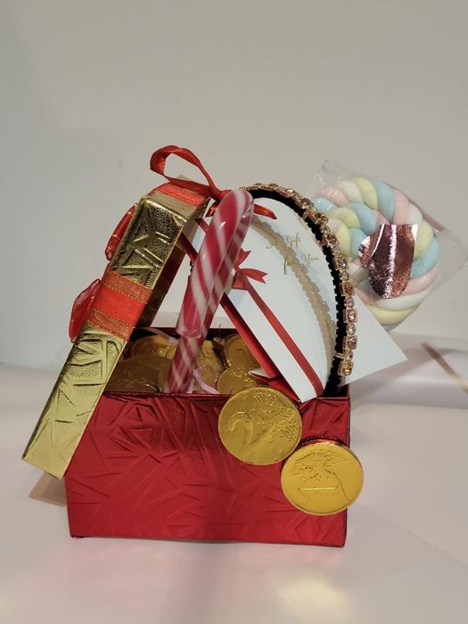 Cadouri cu dragoste pt femei si fetite